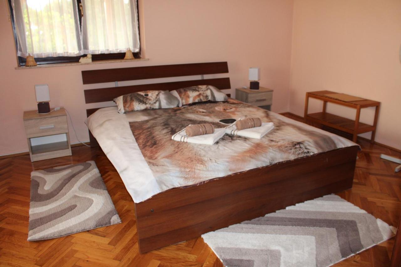 Studio Apartment Ivona & Tin Слунь Екстер'єр фото