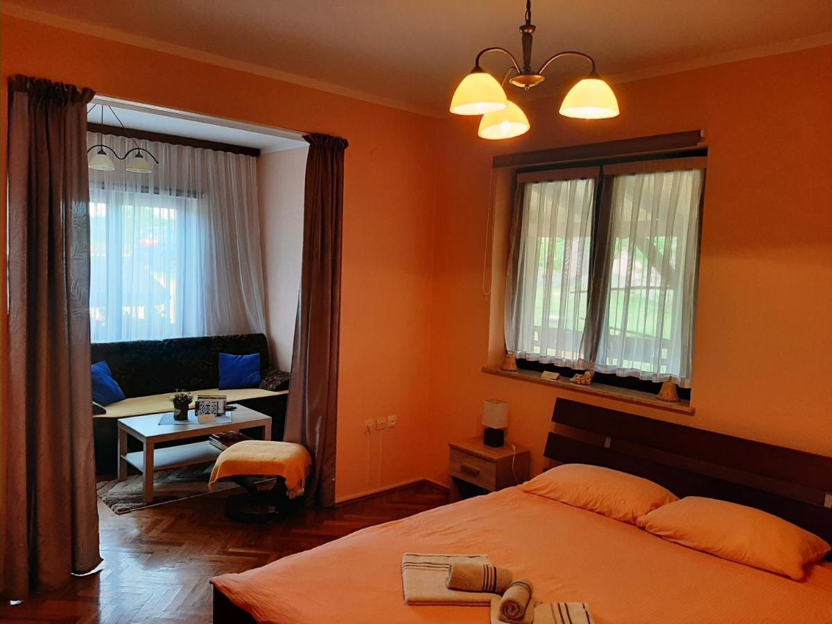 Studio Apartment Ivona & Tin Слунь Екстер'єр фото