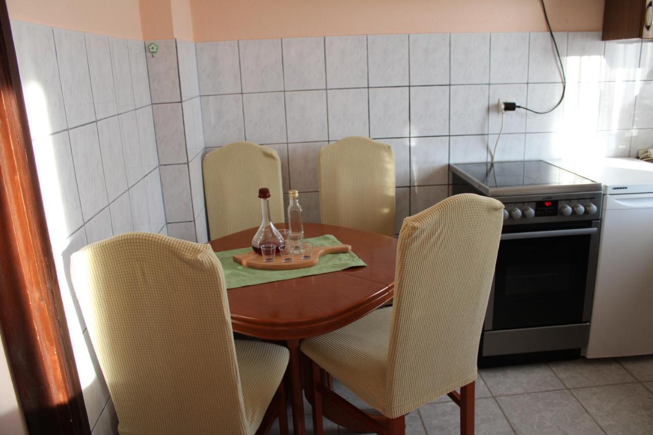 Studio Apartment Ivona & Tin Слунь Екстер'єр фото