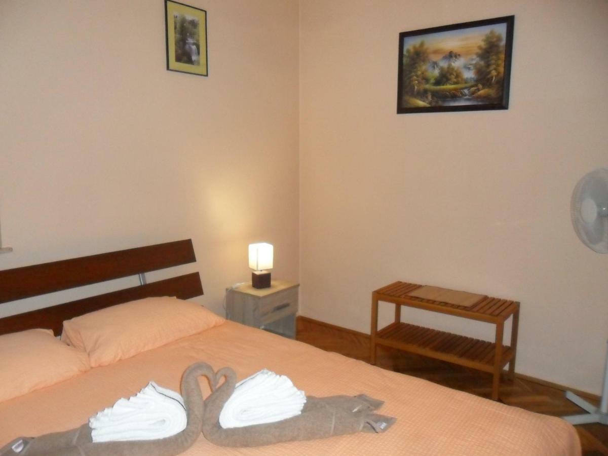 Studio Apartment Ivona & Tin Слунь Екстер'єр фото